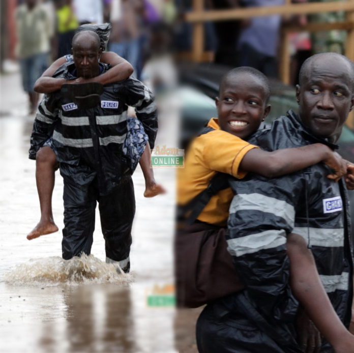 Trending Photo: Police rescue pupils, adults as Accra floods