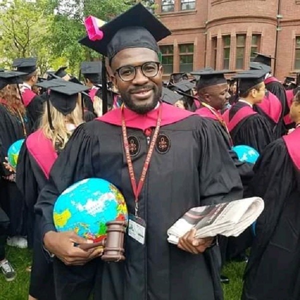 Ghanaian boy who studied with lanterns graduates from Harvard, Cambridge and Columbia Universities