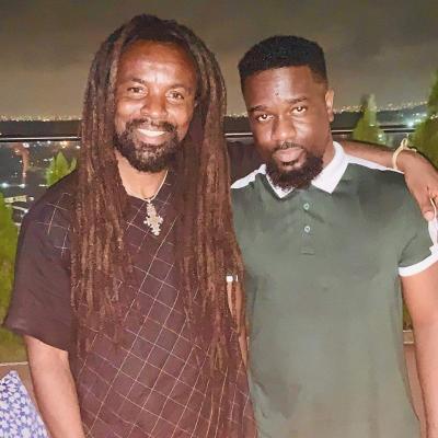 The Legendary Rocky Dawuni features Sarkodie on his new highlife song Kyenkyen Bi Adi Mawu